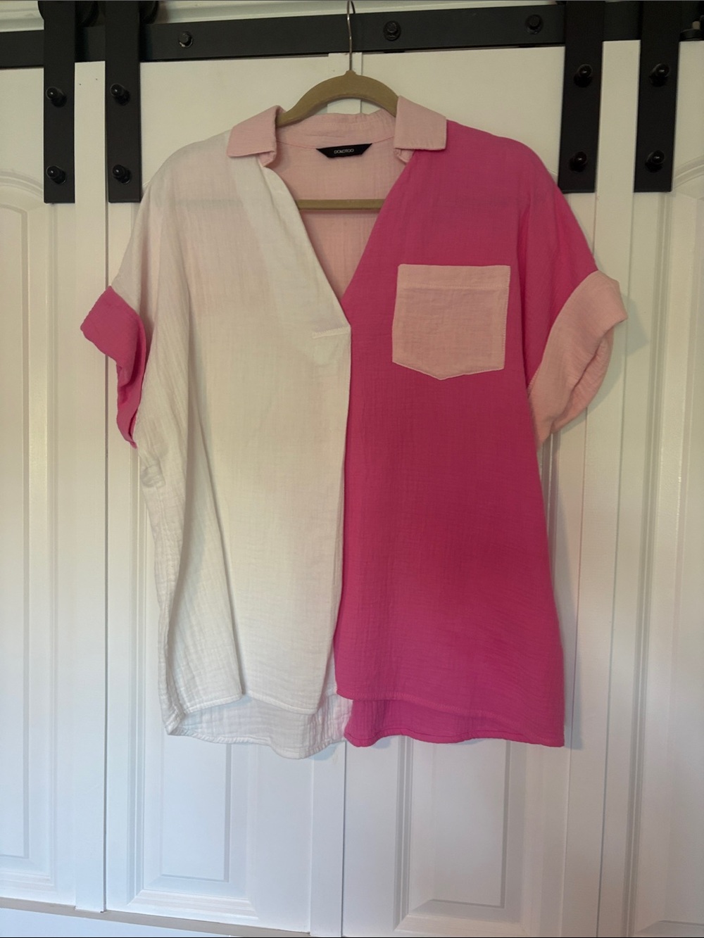 Two-Tone Pink and White Button-Down Shirt with Contrast Pocket - Unbranded